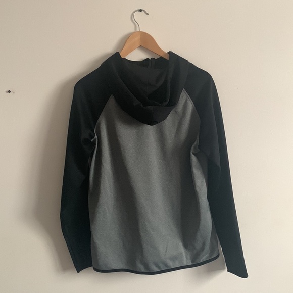 L | Therma-Fit Nike Hoodie - Picture 2 of 4